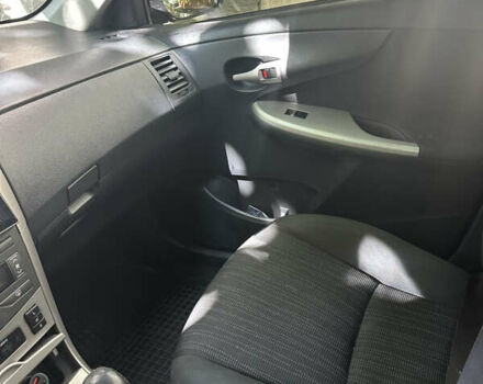 Черный Тойота Королла, объемом двигателя 1.6 л и пробегом 187 тыс. км за 7300 $, фото 6 на Automoto.ua