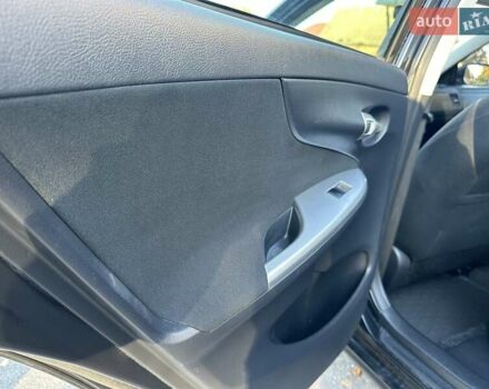 Чорний Тойота Королла, об'ємом двигуна 1.6 л та пробігом 193 тис. км за 5999 $, фото 18 на Automoto.ua