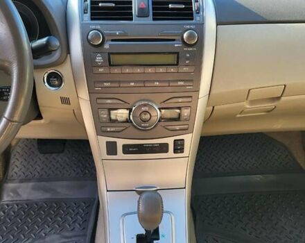 Чорний Тойота Королла, об'ємом двигуна 1.6 л та пробігом 195 тис. км за 8500 $, фото 7 на Automoto.ua