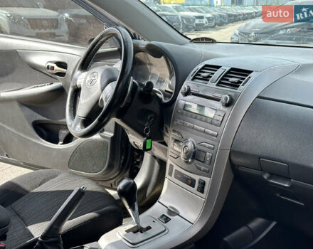 Черный Тойота Королла, объемом двигателя 1.6 л и пробегом 177 тыс. км за 7200 $, фото 23 на Automoto.ua