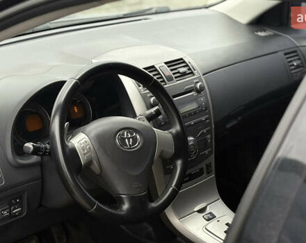 Чорний Тойота Королла, об'ємом двигуна 1.6 л та пробігом 207 тис. км за 6300 $, фото 17 на Automoto.ua