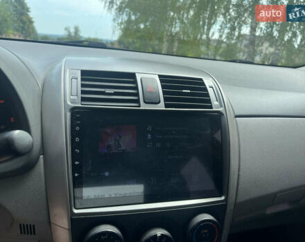 Черный Тойота Королла, объемом двигателя 1.8 л и пробегом 300 тыс. км за 7300 $, фото 3 на Automoto.ua