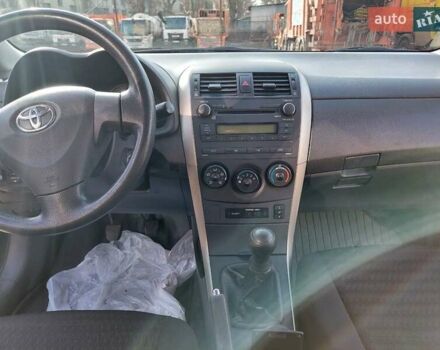 Черный Тойота Королла, объемом двигателя 1.6 л и пробегом 223 тыс. км за 7200 $, фото 9 на Automoto.ua