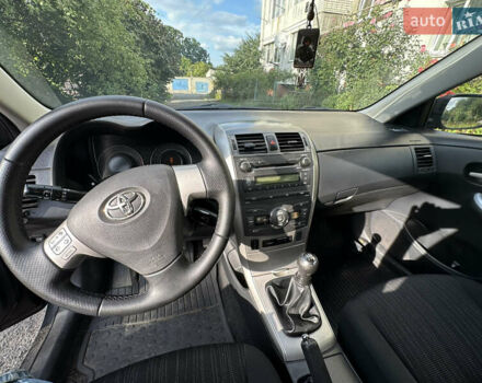 Черный Тойота Королла, объемом двигателя 1.6 л и пробегом 319 тыс. км за 7000 $, фото 7 на Automoto.ua