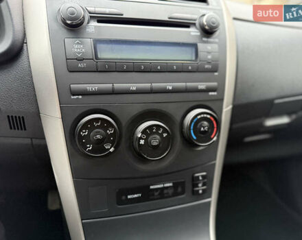 Черный Тойота Королла, объемом двигателя 1.6 л и пробегом 149 тыс. км за 5950 $, фото 31 на Automoto.ua