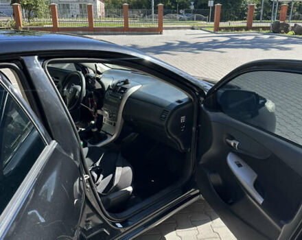 Черный Тойота Королла, объемом двигателя 1.6 л и пробегом 242 тыс. км за 7000 $, фото 10 на Automoto.ua