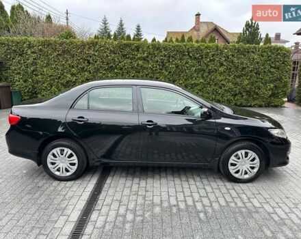 Чорний Тойота Королла, об'ємом двигуна 1.6 л та пробігом 49 тис. км за 9999 $, фото 1 на Automoto.ua