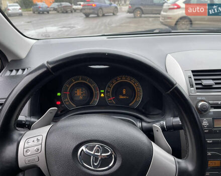 Чорний Тойота Королла, об'ємом двигуна 1.6 л та пробігом 208 тис. км за 7200 $, фото 15 на Automoto.ua