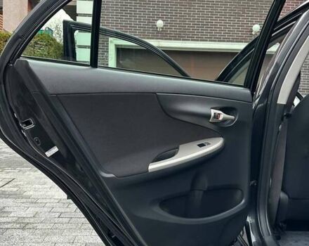 Чорний Тойота Королла, об'ємом двигуна 1.6 л та пробігом 49 тис. км за 9999 $, фото 15 на Automoto.ua