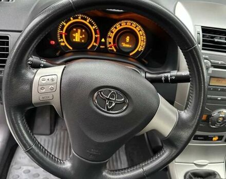 Чорний Тойота Королла, об'ємом двигуна 1.6 л та пробігом 49 тис. км за 9999 $, фото 22 на Automoto.ua
