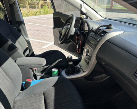 Черный Тойота Королла, объемом двигателя 1.6 л и пробегом 242 тыс. км за 7000 $, фото 12 на Automoto.ua