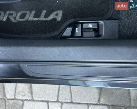 Черный Тойота Королла, объемом двигателя 1.59 л и пробегом 201 тыс. км за 7799 $, фото 13 на Automoto.ua