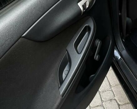 Чорний Тойота Королла, об'ємом двигуна 1.6 л та пробігом 200 тис. км за 7200 $, фото 8 на Automoto.ua