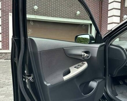 Чорний Тойота Королла, об'ємом двигуна 1.6 л та пробігом 49 тис. км за 9999 $, фото 14 на Automoto.ua