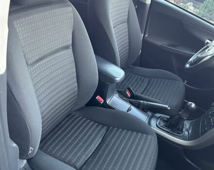 Черный Тойота Королла, объемом двигателя 1.6 л и пробегом 160 тыс. км за 7850 $, фото 8 на Automoto.ua