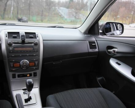 Чорний Тойота Королла, об'ємом двигуна 1.6 л та пробігом 272 тис. км за 6200 $, фото 13 на Automoto.ua