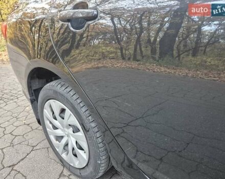 Чорний Тойота Королла, об'ємом двигуна 1.6 л та пробігом 212 тис. км за 6700 $, фото 4 на Automoto.ua
