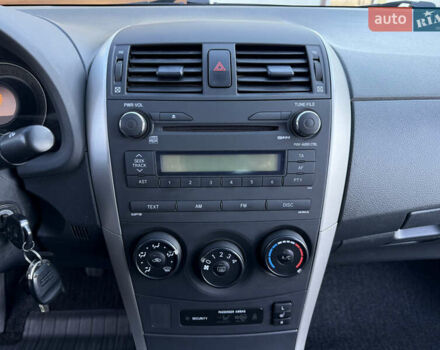 Черный Тойота Королла, объемом двигателя 1.6 л и пробегом 147 тыс. км за 6999 $, фото 56 на Automoto.ua