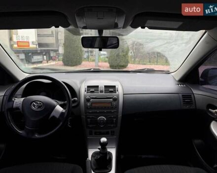 Черный Тойота Королла, объемом двигателя 1.6 л и пробегом 180 тыс. км за 5999 $, фото 22 на Automoto.ua