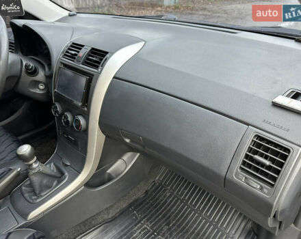 Черный Тойота Королла, объемом двигателя 1.33 л и пробегом 251 тыс. км за 5500 $, фото 9 на Automoto.ua