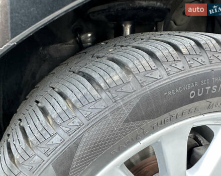 Черный Тойота Королла, объемом двигателя 1.6 л и пробегом 130 тыс. км за 9850 $, фото 13 на Automoto.ua