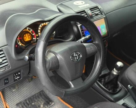 Черный Тойота Королла, объемом двигателя 1.3 л и пробегом 206 тыс. км за 5999 $, фото 8 на Automoto.ua