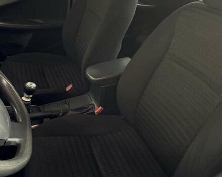 Черный Тойота Королла, объемом двигателя 1.33 л и пробегом 238 тыс. км за 9500 $, фото 4 на Automoto.ua