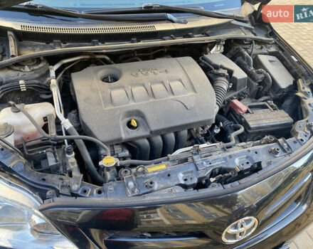 Черный Тойота Королла, объемом двигателя 1.8 л и пробегом 299 тыс. км за 10500 $, фото 1 на Automoto.ua