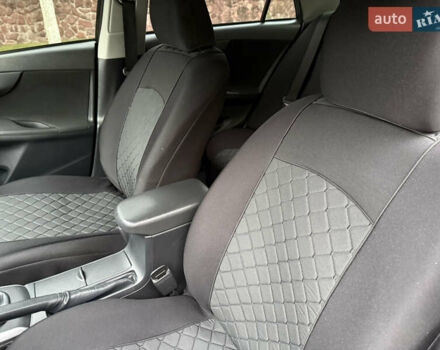 Черный Тойота Королла, объемом двигателя 1.4 л и пробегом 235 тыс. км за 7350 $, фото 16 на Automoto.ua