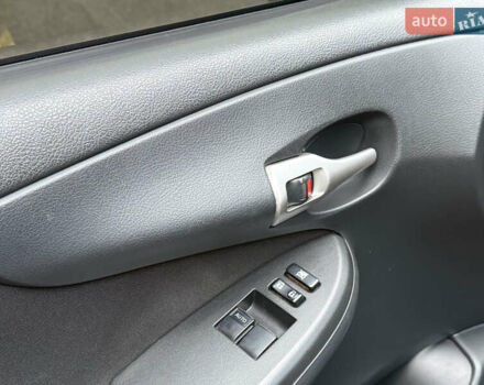 Черный Тойота Королла, объемом двигателя 1.4 л и пробегом 235 тыс. км за 7350 $, фото 12 на Automoto.ua