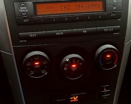 Черный Тойота Королла, объемом двигателя 1.6 л и пробегом 137 тыс. км за 9750 $, фото 8 на Automoto.ua