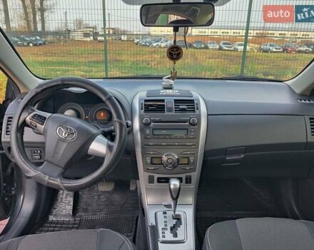 Черный Тойота Королла, объемом двигателя 1.6 л и пробегом 244 тыс. км за 8400 $, фото 15 на Automoto.ua