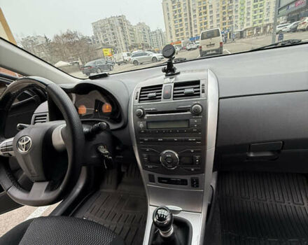 Черный Тойота Королла, объемом двигателя 1.6 л и пробегом 245 тыс. км за 8200 $, фото 19 на Automoto.ua