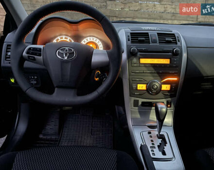 Черный Тойота Королла, объемом двигателя 1.6 л и пробегом 186 тыс. км за 10200 $, фото 4 на Automoto.ua