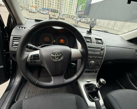 Черный Тойота Королла, объемом двигателя 1.6 л и пробегом 245 тыс. км за 8200 $, фото 24 на Automoto.ua