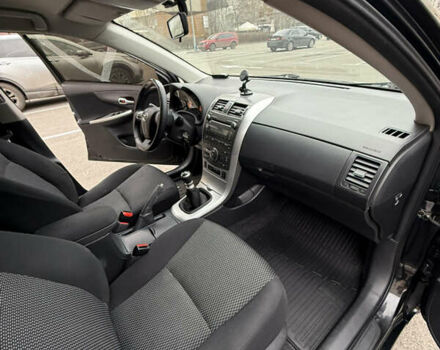 Черный Тойота Королла, объемом двигателя 1.6 л и пробегом 245 тыс. км за 8200 $, фото 17 на Automoto.ua