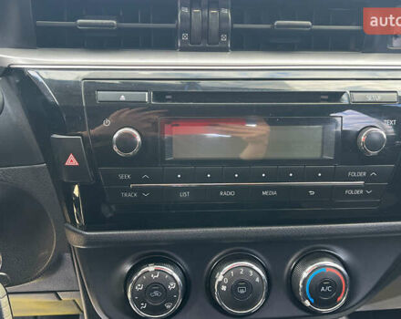 Черный Тойота Королла, объемом двигателя 1.33 л и пробегом 212 тыс. км за 7900 $, фото 12 на Automoto.ua