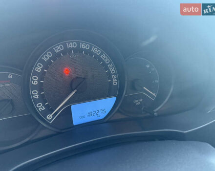 Черный Тойота Королла, объемом двигателя 1.33 л и пробегом 183 тыс. км за 9350 $, фото 12 на Automoto.ua