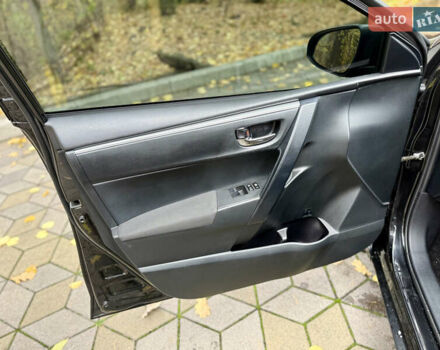 Черный Тойота Королла, объемом двигателя 1.33 л и пробегом 183 тыс. км за 9999 $, фото 6 на Automoto.ua