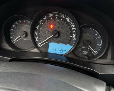 Черный Тойота Королла, объемом двигателя 1.33 л и пробегом 230 тыс. км за 7999 $, фото 9 на Automoto.ua