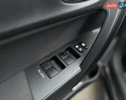 Черный Тойота Королла, объемом двигателя 1.6 л и пробегом 63 тыс. км за 15990 $, фото 11 на Automoto.ua