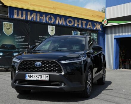 Черный Тойота Королла, объемом двигателя 2 л и пробегом 32 тыс. км за 34900 $, фото 2 на Automoto.ua