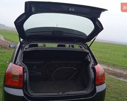 Черный Тойота Королла, объемом двигателя 2 л и пробегом 330 тыс. км за 3600 $, фото 1 на Automoto.ua