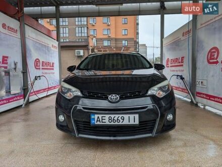 Тойота Королла 2014 в Каменское - Днепродзержинск на Automoto.ua Черный Тойота Королла, объемом двигателя 1.8 л и пробегом 167 тыс. км за 11000 $, фото 1 на Automoto.ua