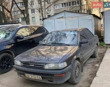 Коричневый Тойота Королла, объемом двигателя 1.3 л и пробегом 300 тыс. км за 900 $, фото 1 на Automoto.ua