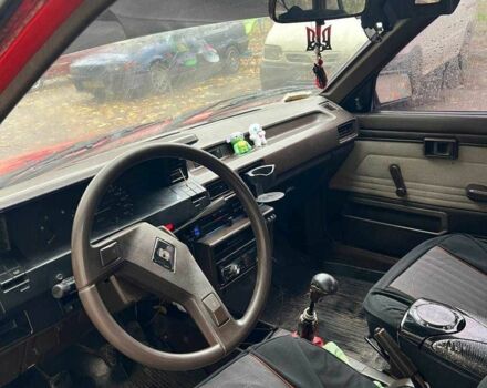 Красный Тойота Королла, объемом двигателя 1.6 л и пробегом 383 тыс. км за 1200 $, фото 7 на Automoto.ua