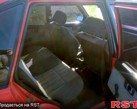 Красный Тойота Королла, объемом двигателя 1.8 л и пробегом 253 тыс. км за 700 $, фото 5 на Automoto.ua