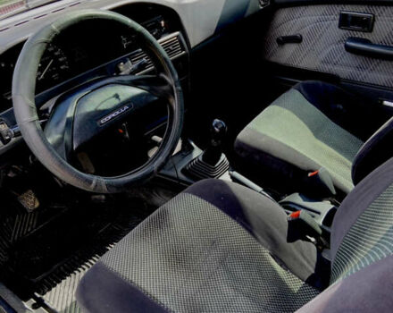 Червоний Тойота Королла, об'ємом двигуна 1.3 л та пробігом 329 тис. км за 2250 $, фото 5 на Automoto.ua