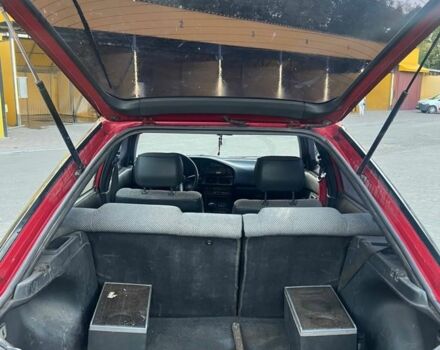 Красный Тойота Королла, объемом двигателя 1.3 л и пробегом 200 тыс. км за 1200 $, фото 3 на Automoto.ua