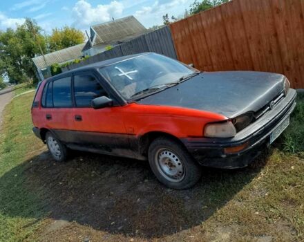 Красный Тойота Королла, объемом двигателя 1.3 л и пробегом 300 тыс. км за 649 $, фото 7 на Automoto.ua